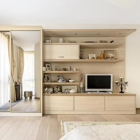 Birute Sunlight 2 Bedrooms