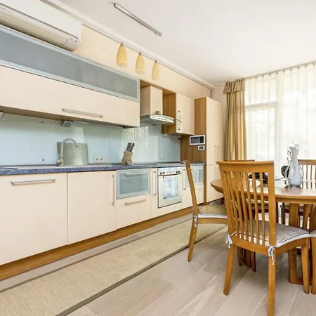 Birute Sunlight 2 Bedrooms Apartament