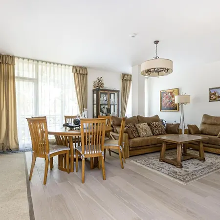 Birute Sunlight 2 Bedrooms Apartament *