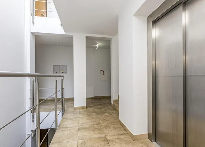 Birute Sunlight 2 Bedrooms דירה פלאנגה